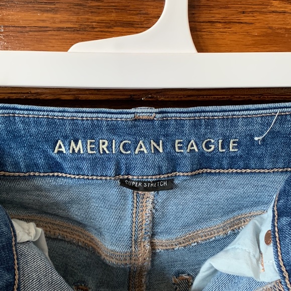 Women’s American Eagle Jean Shorts - Picture 3 of 5